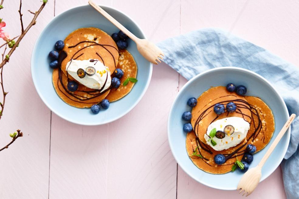Pannenkoekenbowl met bosbessen, mascarpone en chocolade