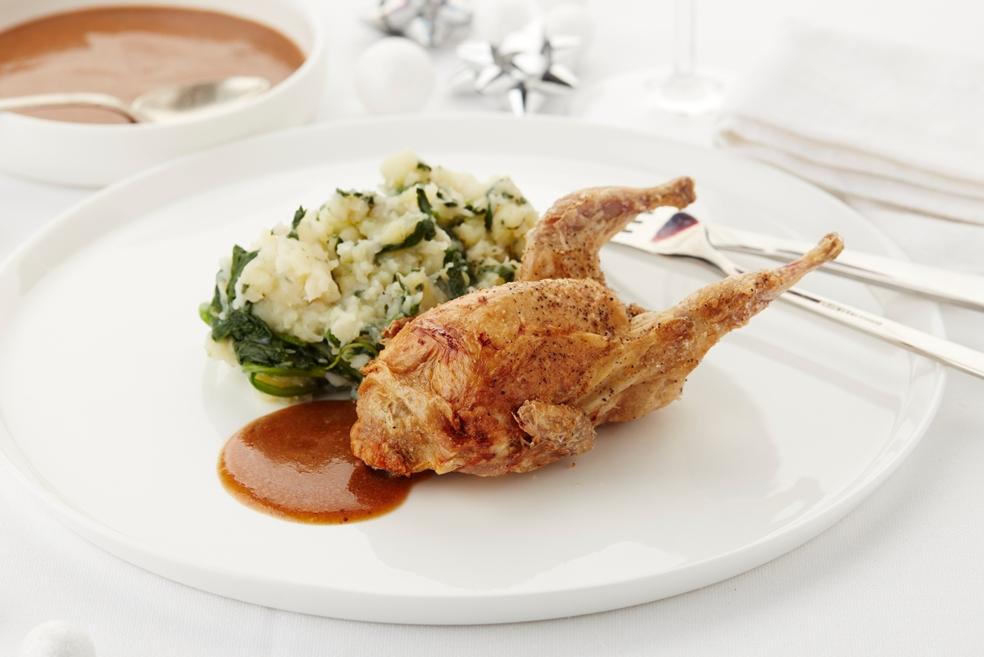 Gebraden kwartel met aardappel-spinaziestoemp