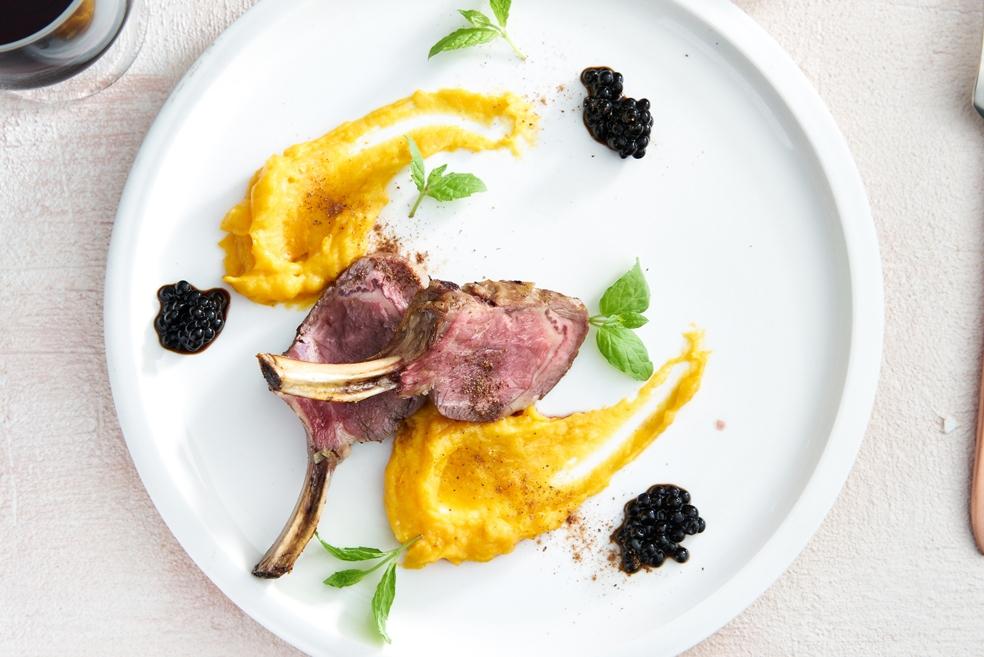 Lamskroon met pompoenpuree