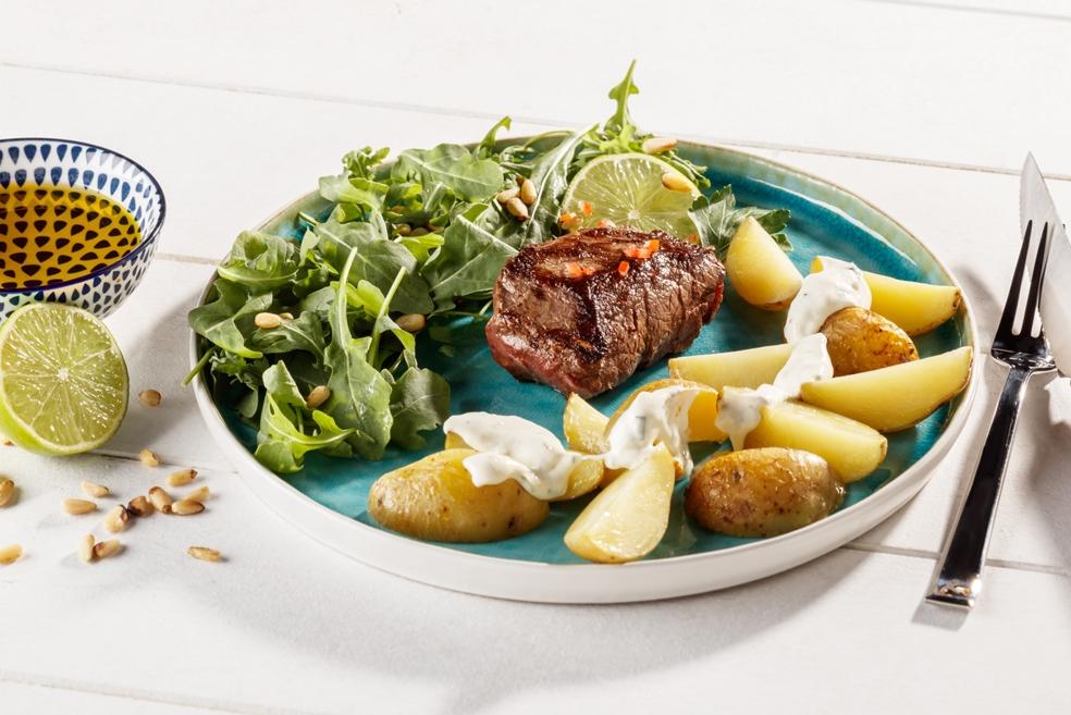 Gemarineerde Ierse filet met krielaardappelen en zure room