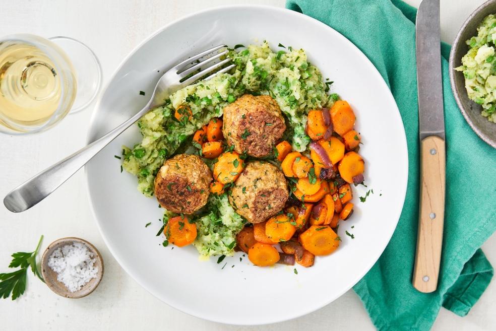 Broccolipuree met wortel en kippengehaktballetjes