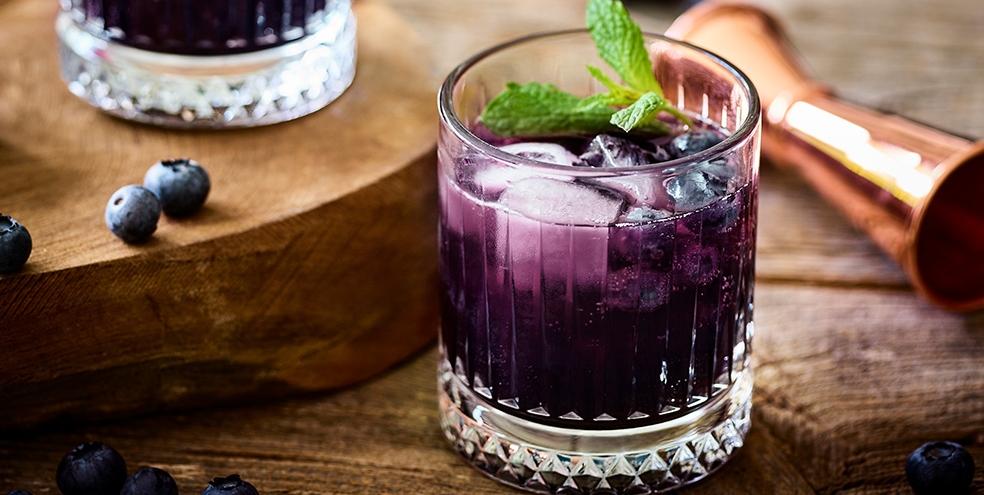 Berry-mocktail op basis van blauwe bessen