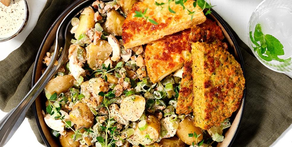 Winterse aardappelsalade met bloemkool-broccoliburger