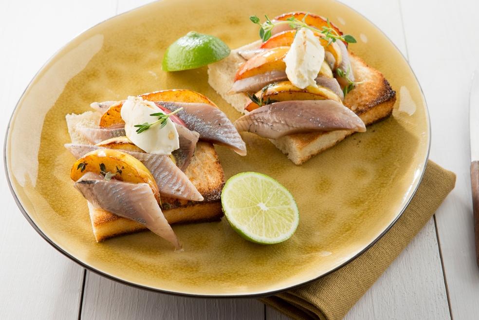 Maatjes op toast met Jonagold