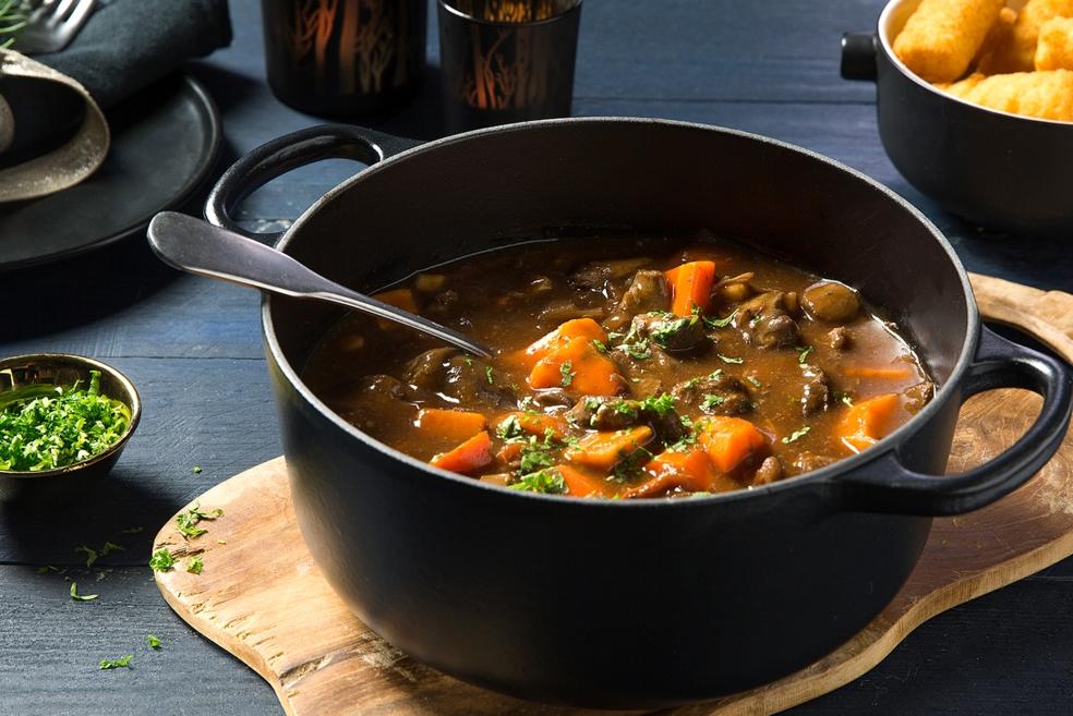 Everzwijnragout met kroketjes