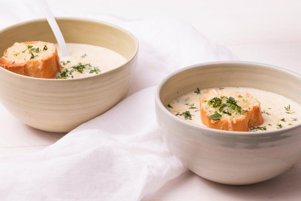Uiensoep met kaascrouton