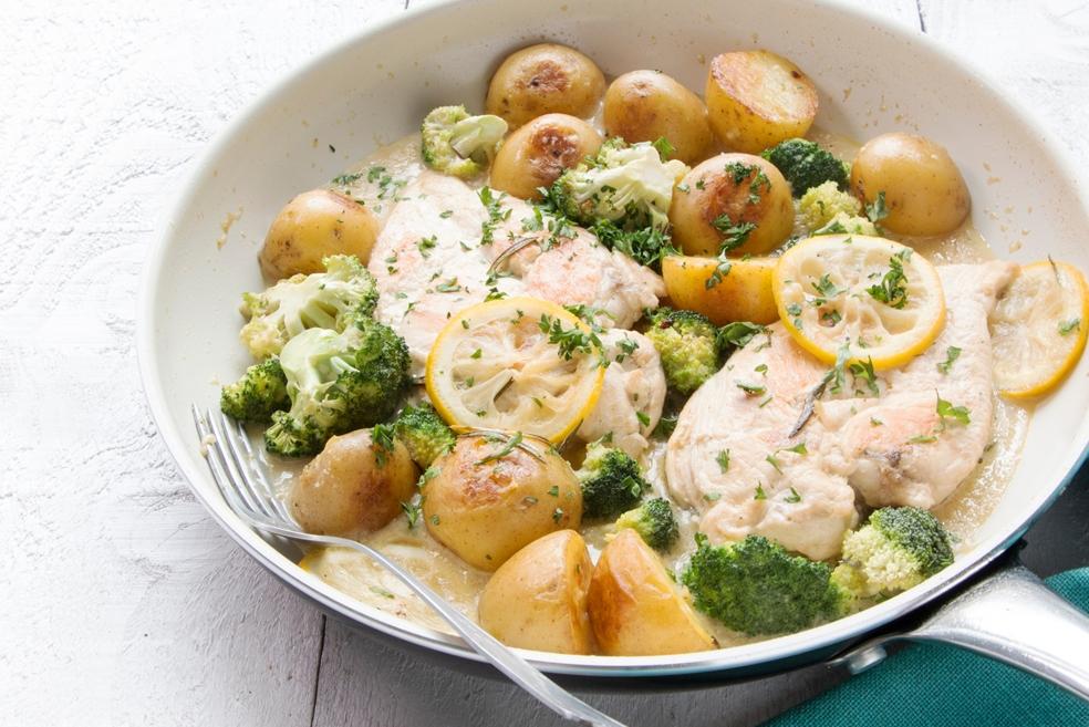 Citroenkip met broccoli