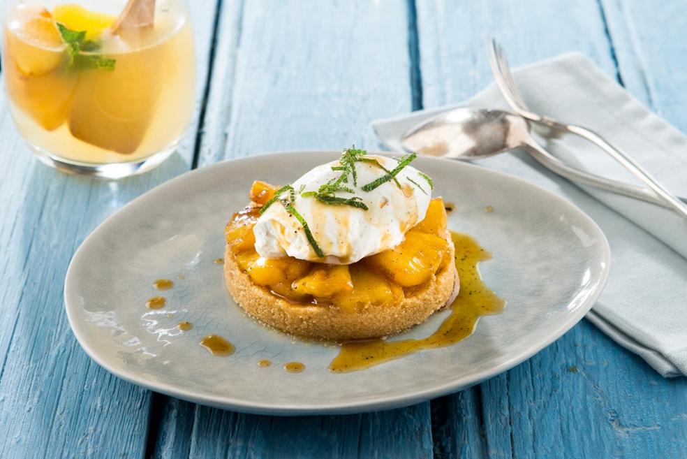 Koekjestaart met gekonfijte ananas