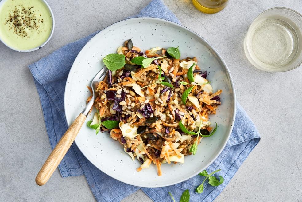 Winterse koolsla met linzen