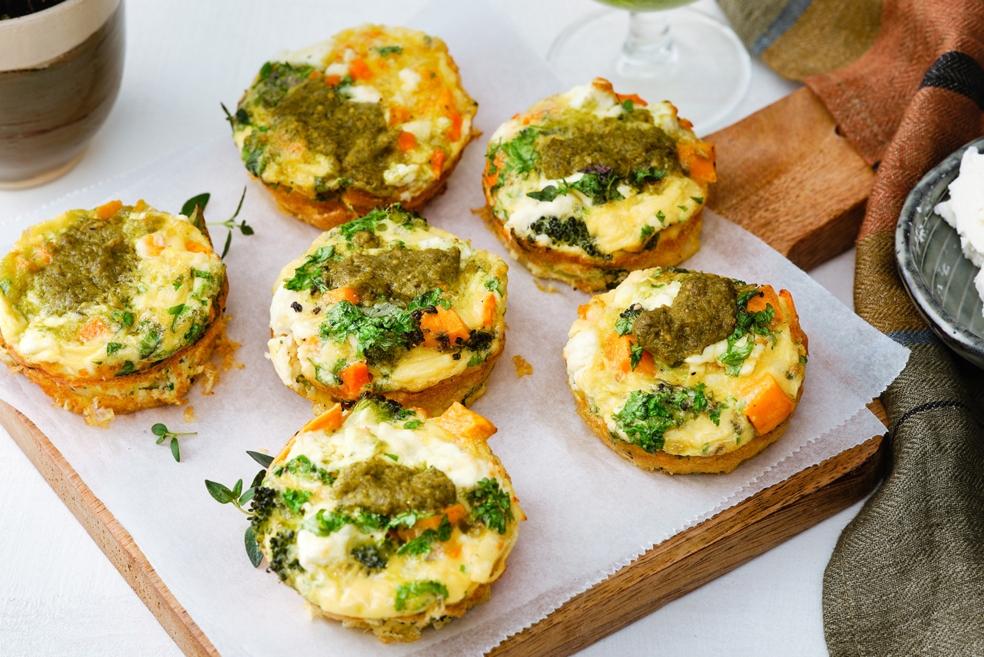 Eiermuffins met ovengroenten