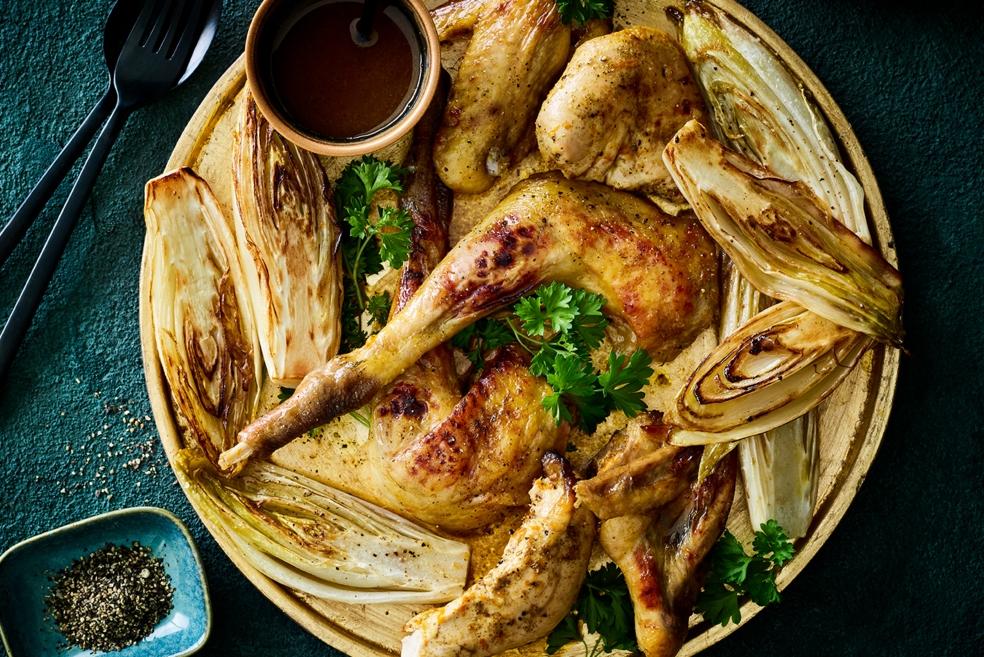 Parelhoen met witloof en winterpuree