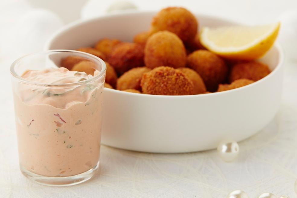 Minigarnaalkroketjes met zelfgemaakte tomatenmayonaise