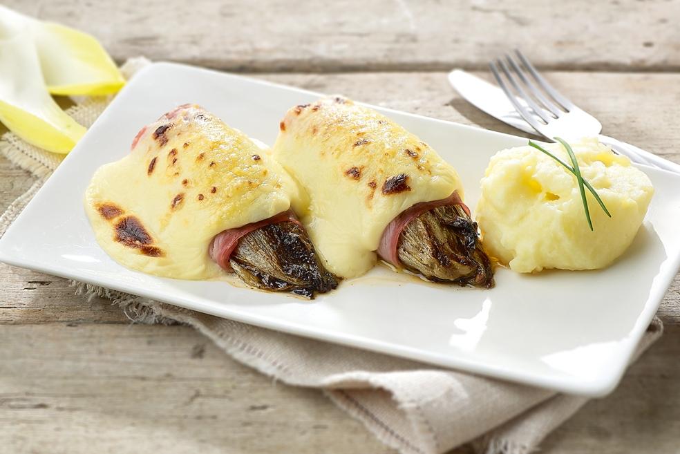 Hamrolletjes met witloof en puree