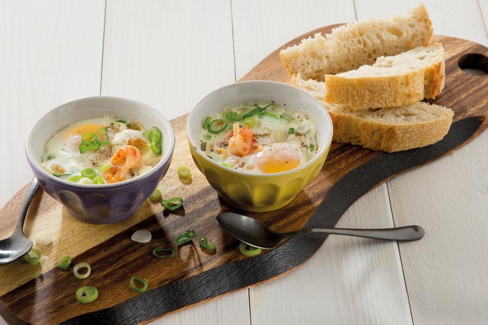 Gebakken eieren met rivierkreeftjes