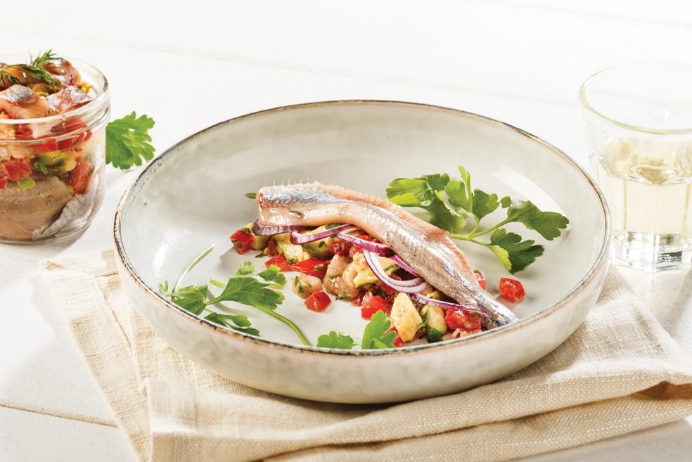 Gevulde maatjes met een tomaten-avocadosalsa