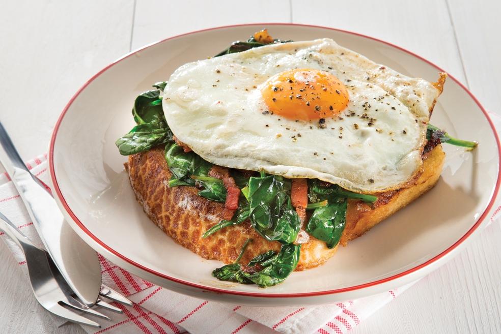 Tijgerbrood met spiegelei