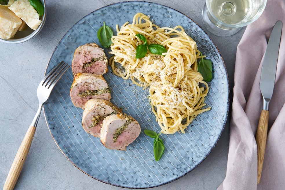 Varkenshaasje met romige kruidenpasta