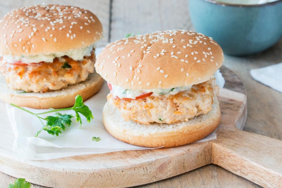 Griekse kippenburger met tzatziki