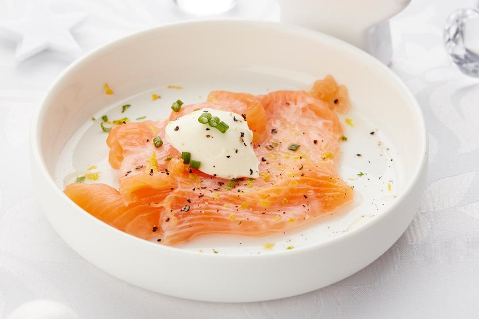 Gemarineerde zalm met citrus en zure room
