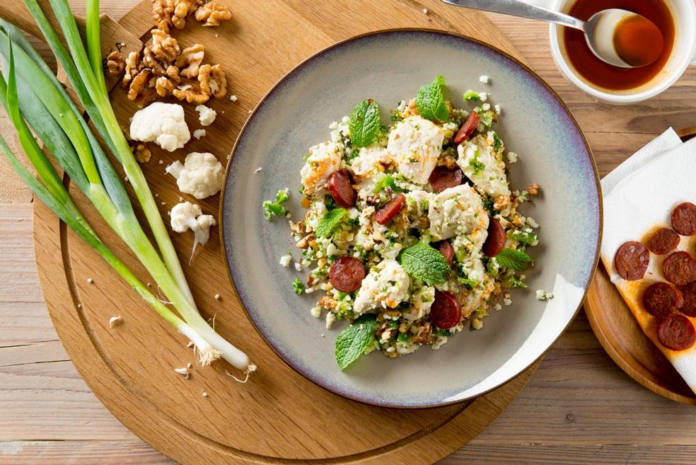 Bloemkoolrijst met kip en chorizo