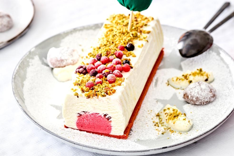 Kant-en-klare ijstaart