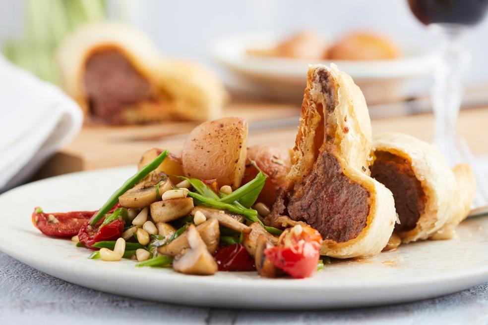 Lamskroon met truffelpesto in bladerdeeg