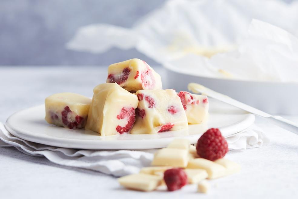 Wittechocoladefudge met frambozen