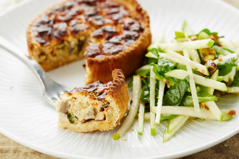 Miniquiches met een fruitig slaatje