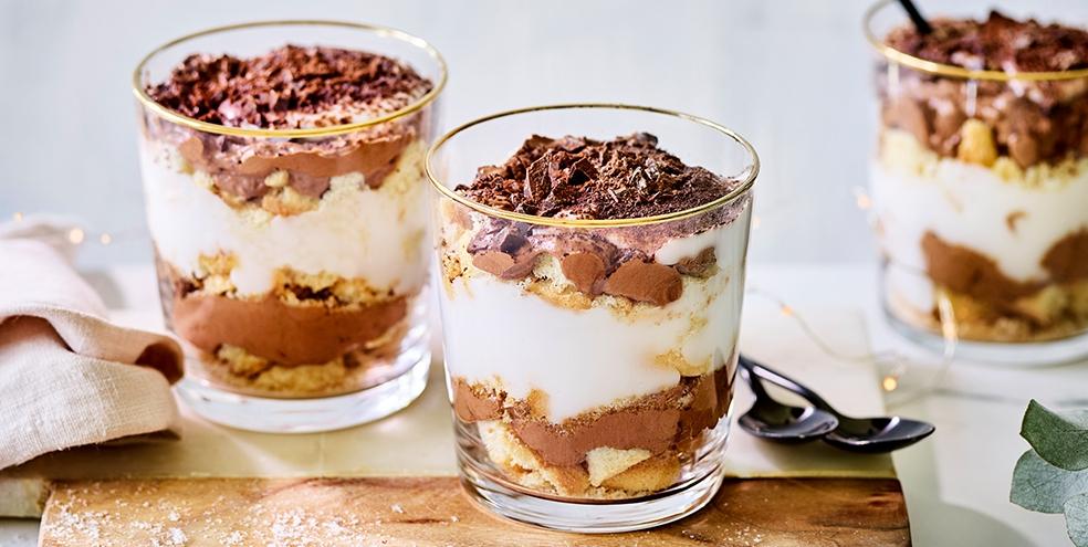 Vegan tiramisu met kokosyoghurt en chocomousse