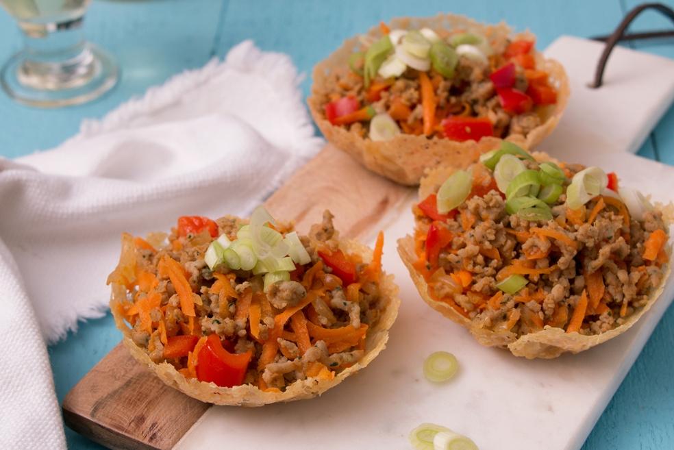 Parmezaanse kaasnestjes met boerengehakt