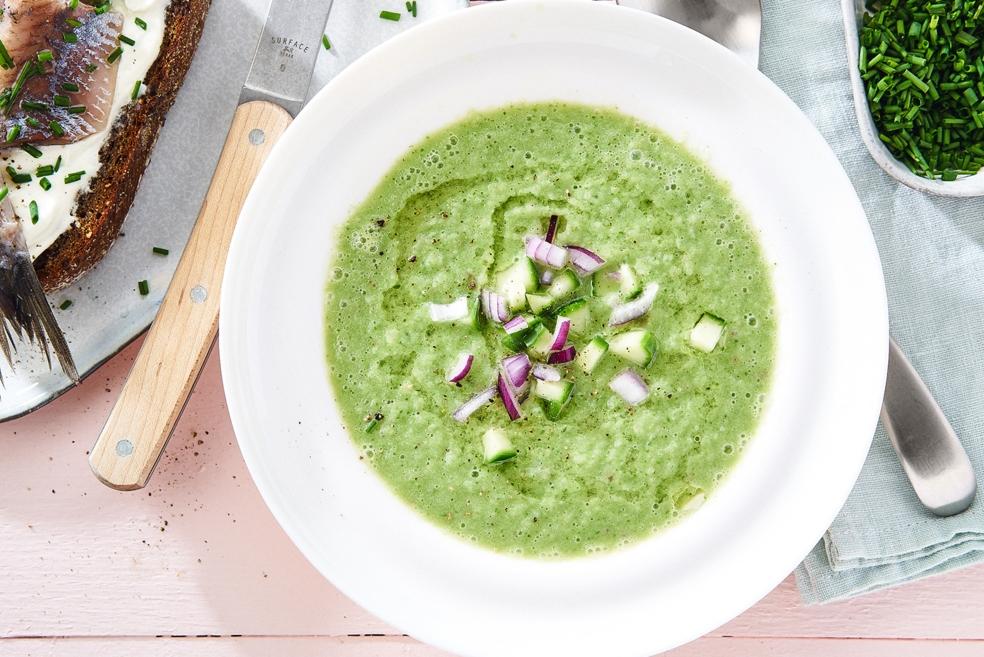 Komkommersoep met maatjes