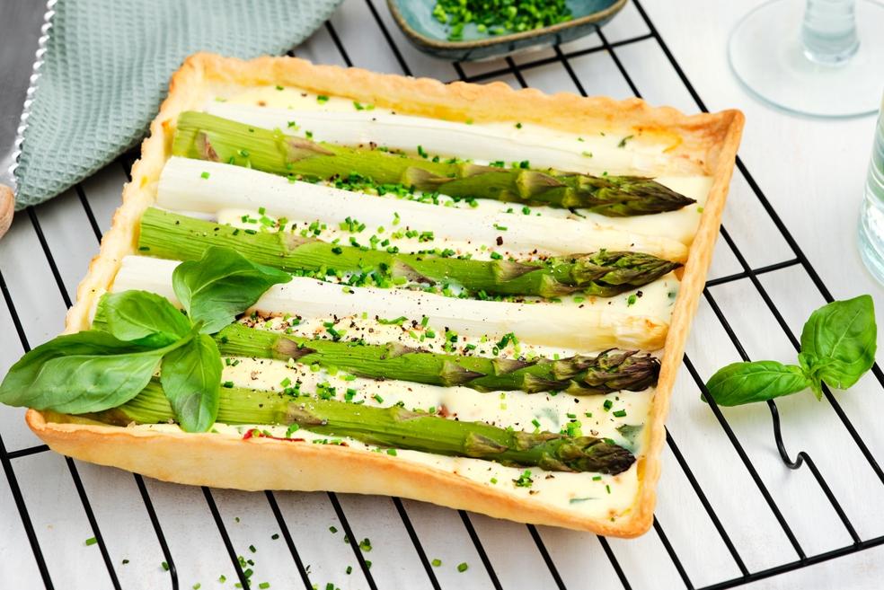 Aspergetaart met ricotta en ham