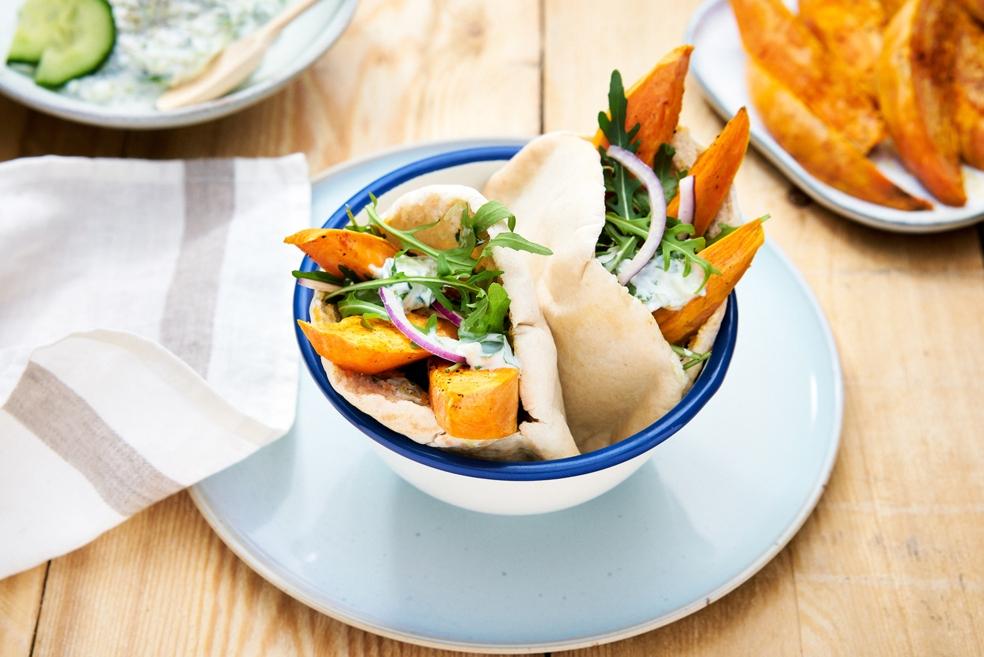 Pita met zoete aardappel en tzatziki