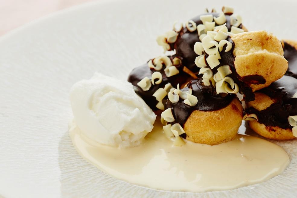 Roomsoesjes met vanillesaus