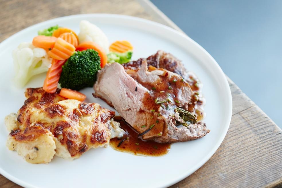 Lamsbout met rozemarijn en knoflook