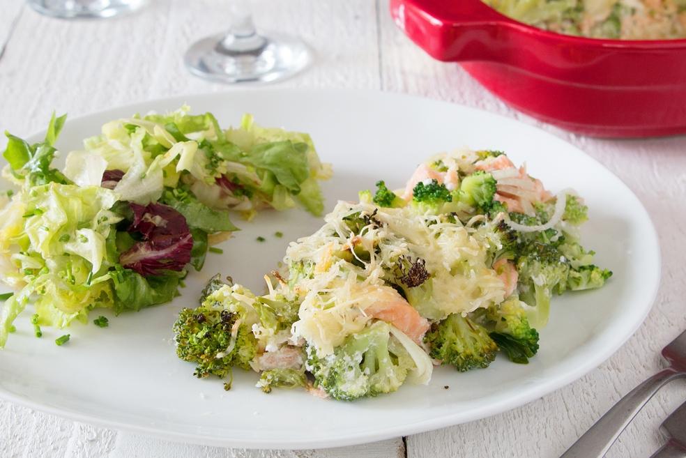 Romige ovenschotel met zalm en broccoli