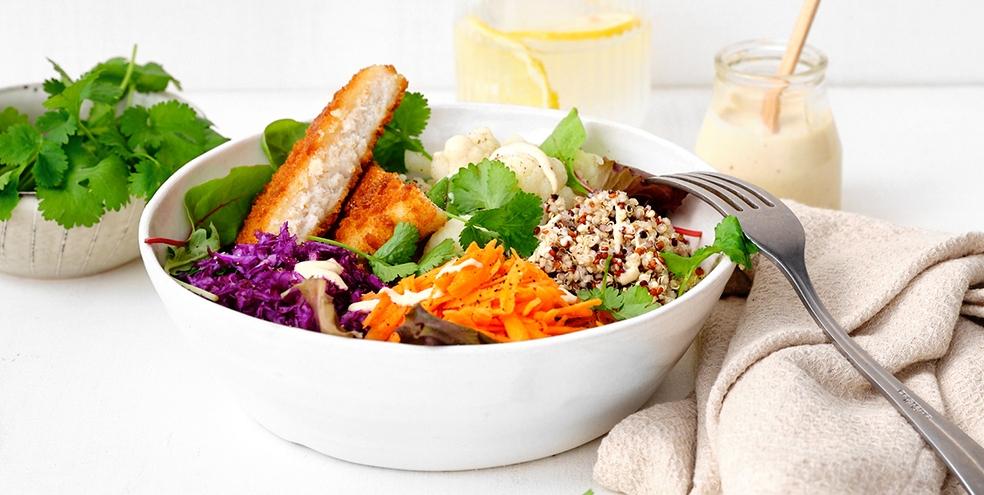 Kleurrijke kabeljauwburger bowl