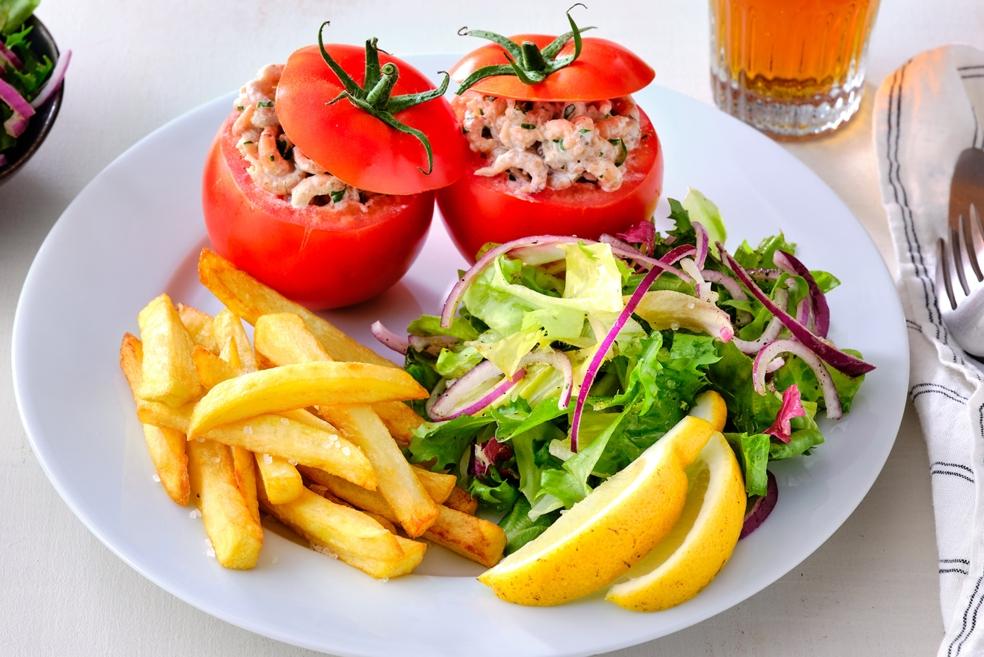 Tomaat garnaal met verse frietjes