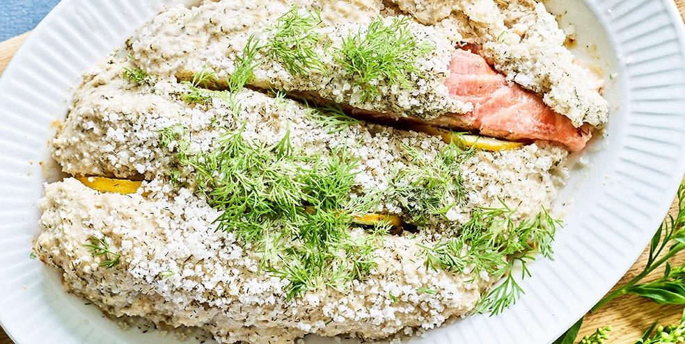 Zalm in zoutkorst met dille en ingelegde venkel