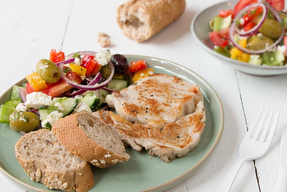 Kalfsentrecote met Griekse sla