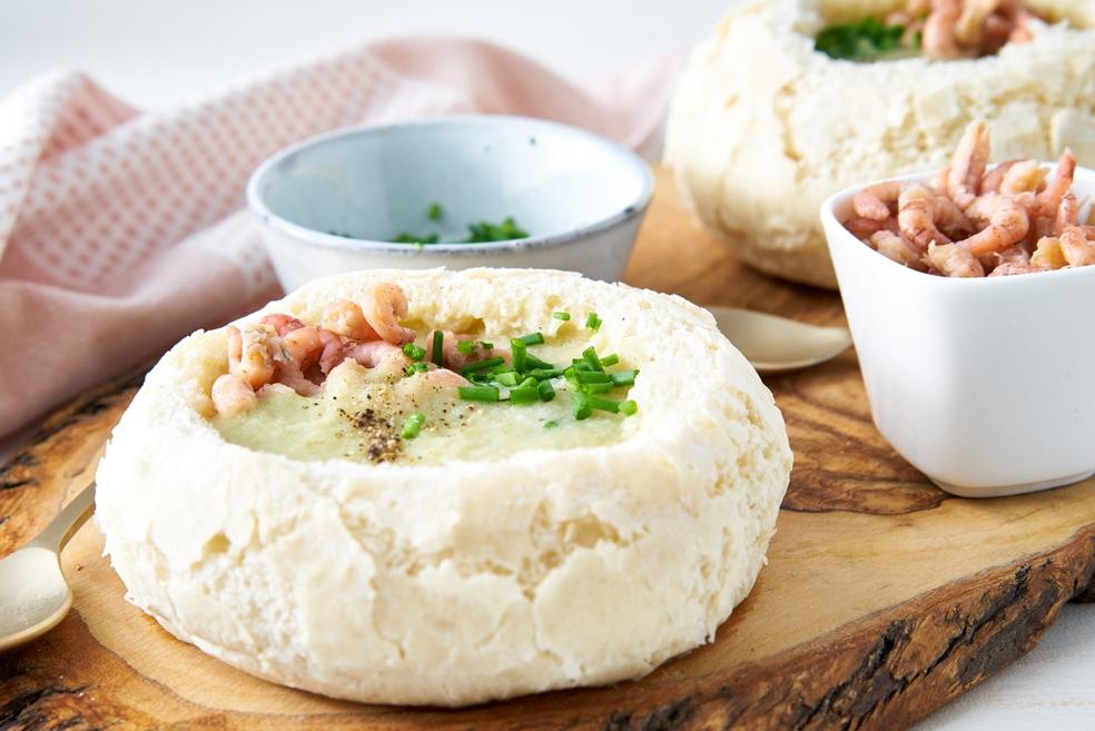 Witloofsoep in eetbaar soepkommetje