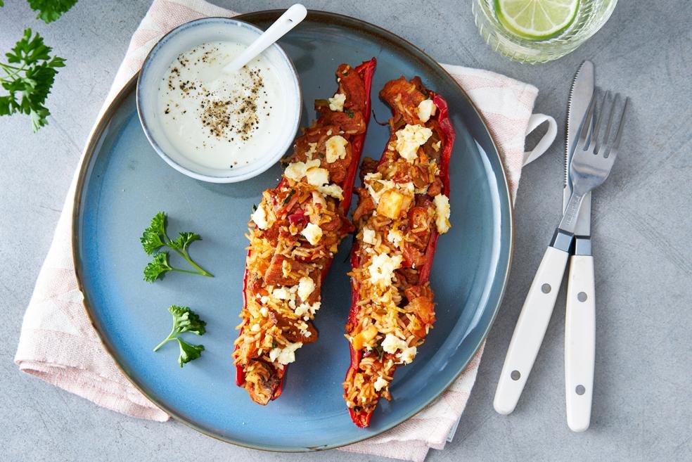Gevulde puntpaprika's met kippengyros