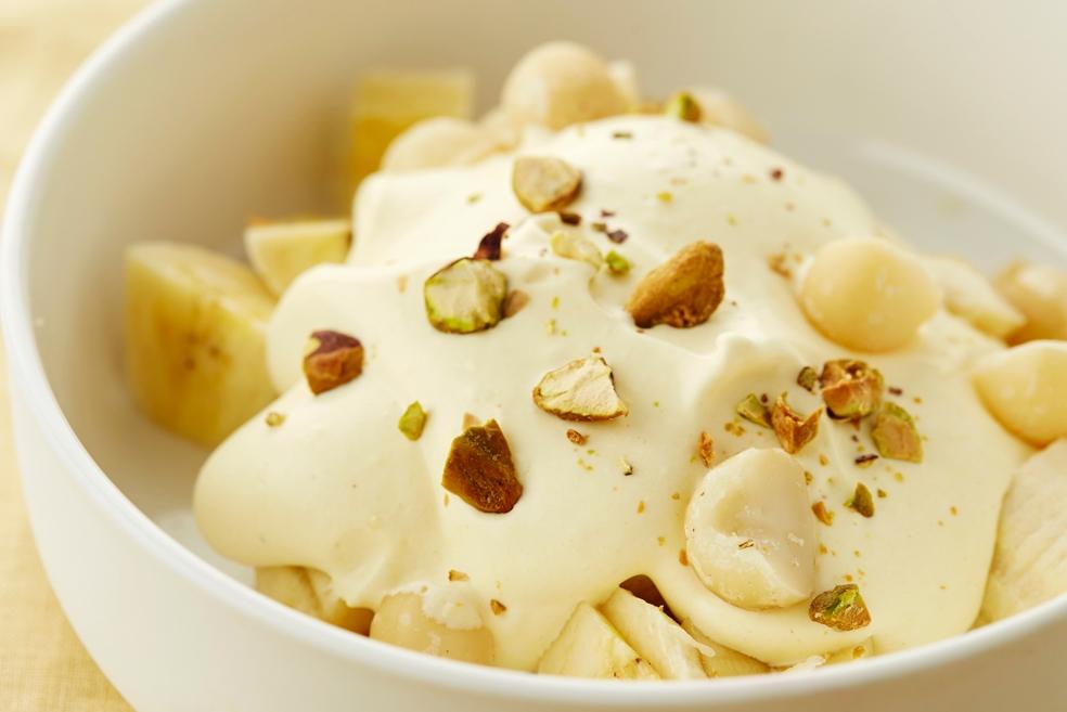 Banaan met advocaatroom en noten