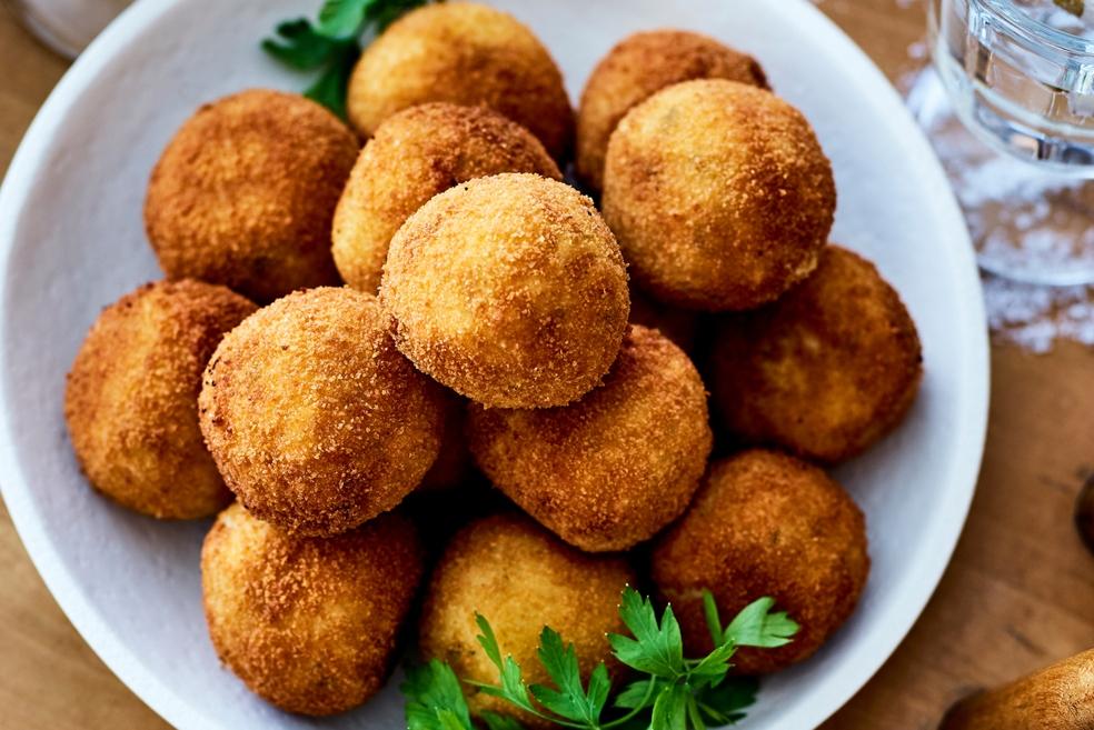 Risottoballetjes met mozzarella